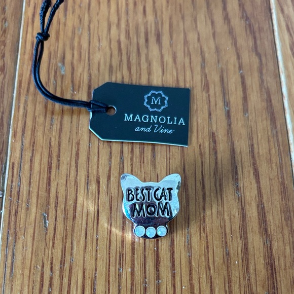 Magnolia and Vine Best Cat Mom snap - Picture 1 of 2